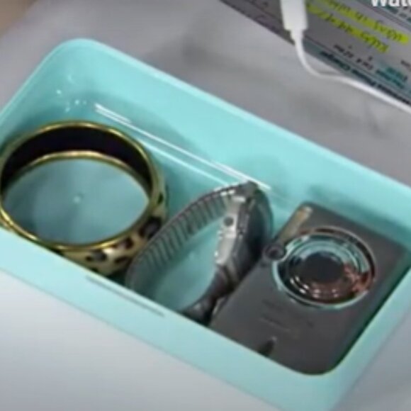 Simply Natural UV Sterilizer Box w/Wireless Phone Charger - Picture 2 of 6